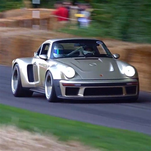 Listen to the incredible Singer DLS Turbo; a stunning Porsche 934/5 reimagined for modern times😍 | NM2255