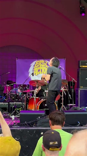 Easy Action live in Brooklyn 🤘🏽