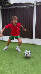 491K views · 6.6K reactions | Daily Dribble Skills Tutorial Combo 略 #football #danielauthur #skills #soccer #reelsfbシ #reelsfb #footballskills #soccerskills | Daniel Authur10 | Facebook