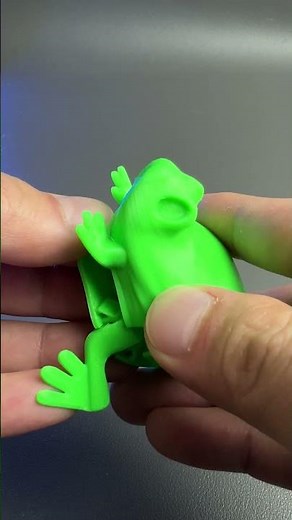 3D Printed jumping frog #3dprintable #satisfying
