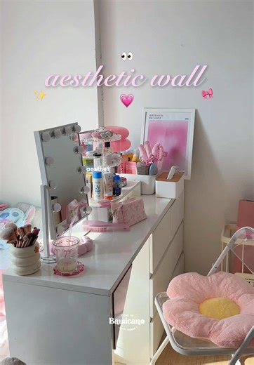 Aesthetic Wall Frame Decor Ideas for Stylish Rooms