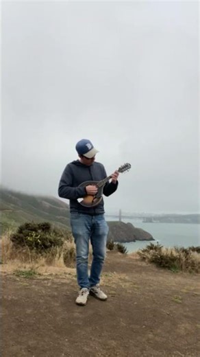 mandolin overlooking San Francisco 🌉
