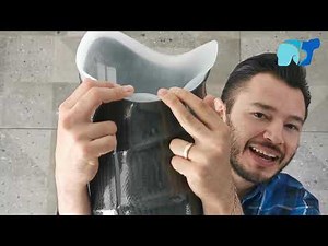 PRÓTESIS DE PIERNA SOCKET, RODILLA POLICÉNTRICA Y PIE EN FIBRA