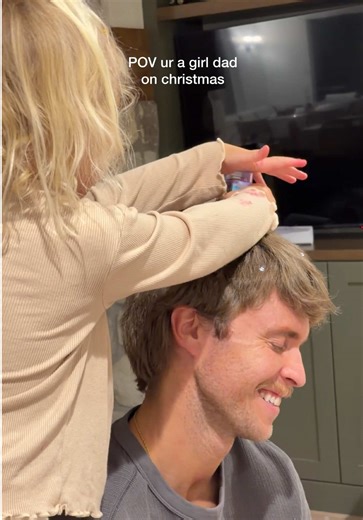 Mind you this is right after he got the makeup off his face that they did to him hahah @Tanner Beeston #girldadtiktok #christmasgifts