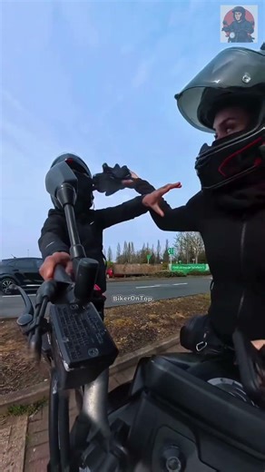 Nữ Biker đối mặt nhóm cướp mô tô! @macabremaven_ #shorts