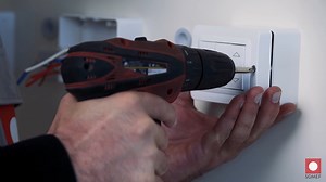 Vous cherchez à connecter, contrôler et centraliser vos volets pour améliorer le confort et la sécurité de votre maison ? 🏠📲 Dans cette vidéo, Hassene notre technicien vous accompagne dans l'installation d'un système de centralisation des volets contrôlable à distance 👇 #SOMEF #SomefTutos #CentralisationDesVolets #MaisonConnecté #LaMaisonConnectéePourTous | SOMEF