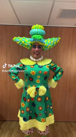 Meet Fanny Annie: The Ugly Sister! #Pantomime Preview