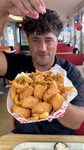 868K views · 30K reactions | Where should we DEVOUR FRIED SEAFOOD next?! 襤 FISH & CHIPS, FRIED SCALLOPS, & FRIED CLAM STRIPS from The Clam Castle in Madison, Connecticut!  #DEVOURPOWER | DevourPower | Facebook