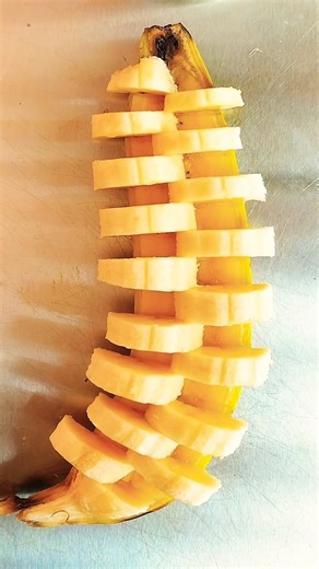 fruit cutting design #banana cutting #cuttingskills #trending #amazing #youtubeshorts