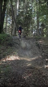 KTM 300 EXC HARDENDURO 2026🔥 La moto la plus extrême de notre gamme KTM EXC ! Clique sur le lien pour découvrir toutes les spécifications : https://www.ktm.com/fr-fr/models/enduro/2-temps/2026-ktm-300-exchardenduro.html #KTM #ReadyToRace #KTM300EXC #HardEnduro #Enduro #2Stroke | KTM en France