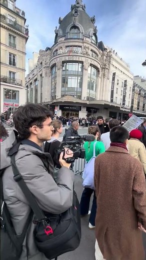 Minutes before Shein opening in Paris: important dispositif de police.