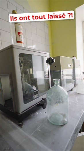 Bartho / Guillaume Prugniel on Instagram: "La ville fantôme la plus au Nord de la planète : Pyramiden. Au fond d'un fjord du Spitzberg, c'était une cité minière soviétique, conçue comme une vitrine du socialisme. En 1998, le dernier bateau s'en est allé, mais en 2013, l'hôtel a rouvert car la ville attire les curieux. Aujourd'hui un petit groupe de personnes y vit et y travaille, pour accueillir les visiteurs et maintenir la ville en état. #urbex"