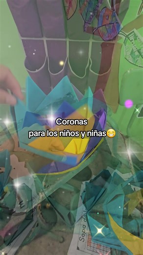Dime si quieres tutorial para hacer estas coronas 😁