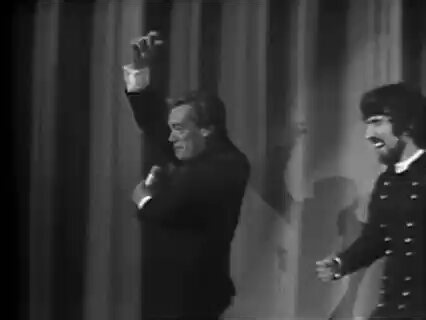 "Paulette, la reine des paupiettes", les Charlots, 1967.L'année d'avant, ils faisaient la première partie des Stones en concert à Marseille et à Lyon, sous le nom des Problèmes. Ne me dites pas merci.
