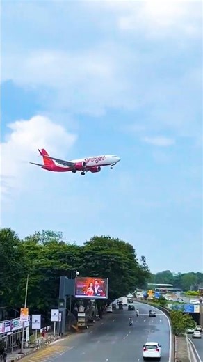 🛫 SpiceJet Boeing 737 MAX Takeoff | Mumbai Airport Se Powerful Departure View ✈️ #spicejet #airport