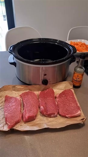 slow cooker braising steak #slowcooker #Recipe #braisingsteak #FoodLover #fyp ingredients below braising steak carrots white onion Worcestershire sauce salt pepper garlic 600ml beef stock mixed herbs cook on high for 4 to 6 hours or low 8 to 10 add gravy granules to thicken, serve with creamy mash enjoy 🙂 | Dadthefoodie