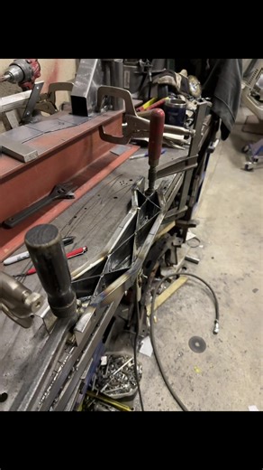 Welding Chassis: Crafting Stronger, Lighter Structures