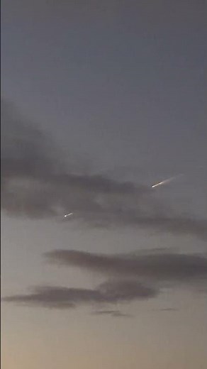 Fireball lights up the sky above Savannah and breaks into multiple parts as it streaks across