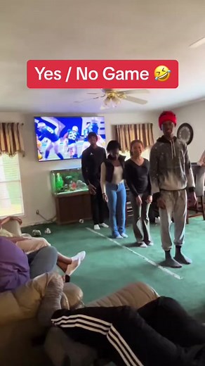 BRO TRIED TO STEP CANCEL 😭🤣 #yesnogame #thanksgivinggames #christmasgames #family #familyfun (via @Brandy)