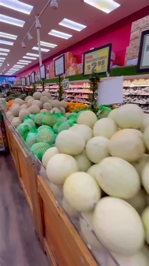 🌴🥬🍊 The Freshest Produce in Florida! 🍊🥬🌴 At Mango Tree Supermarket, freshness isn’t just a promise it’s what we do best. ✨ Your family deserves nothing less than farm-fresh goodness at great prices! 💚 📍 Come taste the difference today at Mango Tree Supermarket! ——— #farmersmarket #seafoodmarket #freshmeats #asiansupermarket #halalfoods