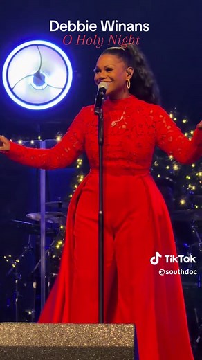 Debbie Winans Sings O Holy Night at CeCe Winans Concert