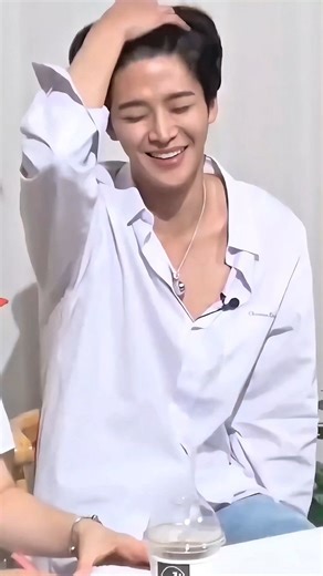 Yami Campo Rowoon Peru on Instagram: "Close-ups have always been my weakness… but Rowoon takes it to another level. One look, one subtle smile, and suddenly I can’t breathe. It’s unreal how a single moment on his face can feel so intense, so effortlessly seductive Rowoon's official account is @ewsbdi #rowoon#로운 #kimseokwoo#김석우 #seokwoogram#서구램 #론스타그램 #ewsbdi#에스에프나인#ロウン #kimrowoon#rowoonvideos#kpop#kdrama#kdramaedit#destinedwithyou #thekingaffection #thematchmakers #extraordinaryyou #haru #jangsh