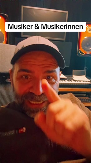 Musiker und Musikerinnen jetzt mitmachen und euren Song einsenden. Wohin? An: newcomer@musikaz.de. Wenn Dein Song ausgewählt wird erhältst Du eine Mail und bist in der Radiosendung am 28.01.2026 ab 21 Uhr dabei. #musiker #newcomer #nextupnewcomers #radioshow #mitmachen