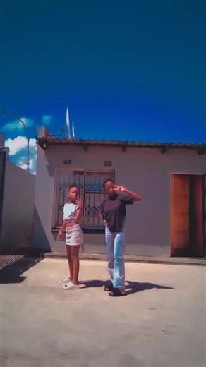 The end was crazy 🤪@@just mbali @Peanuts🥜 @Dancing_with_busisiwe #viral #Dancing_with_babybusiii🥺 #dancing #drendingvideo #fyppppppppppppppppppppppp