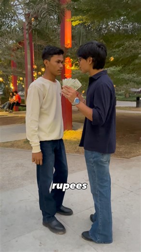 I Gave ₹5000 to a stranger for 20 pushups 🤯💰 #explorepage #ytshorts #challenge #cash #foryou #fyp