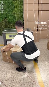 Nuestra faja lumbar de trabajo está diseñada para brindar el soporte y la protección que necesitás para trabajos de carga y descarga o tensiones permanentes en la zona lumbar y abdominal 👷🏼 Esta faja es única en el mercado porque: ✔️ Está confeccionada con materiales de alta calidad. Su tela microperforada, permite que la piel respire, y se liberen correctamente las toxinas. ✔️ Es más anatómica porque está diseñada con varillas moldeables que permiten adaptarla mejor a tu espalda. Esta faja es