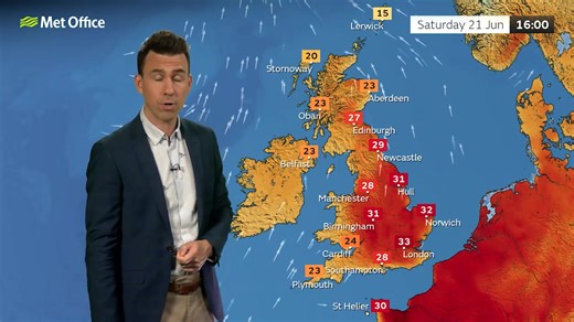 Are you making plans for the weekend and wondering what the weather has in store? Find out all the details in our Weekend Weather forecast with Aidan 👇 | Met Office