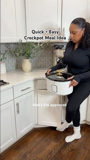 Cajun chicken and sausage pasta in the #crockpot #crockpotmeal #crockpotrecipe #dinnerideas #dinner