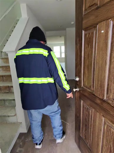 we're trying to buy this house! I'd appreciate good vibes and prayers sent our way!