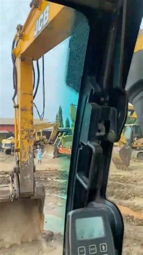 Heavy Machine operator #excavators #heavymachines