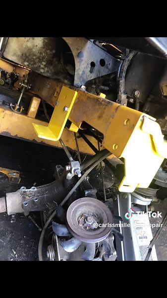 Repairing the Drive System of Hustler Raptor SD 48