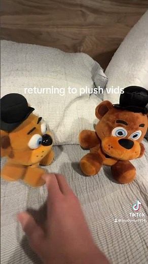 How We reacting to Gabe’s World coming back with plush vids #fypシ゚viral #fnaf #viral #gabesworld