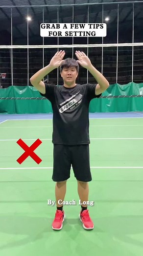 GRAB A FEW TIPS FOR SETTING 🏐 BY COACH LONG 🥳 FOLLOW US FOR MORE VOLLEYBALL TUTORIALS 🏐🏐 #volleyballtutorial #malaysiavolleyball #volleyball #gforcevolleyball #malaysiavolleyballacademy #volleyballworld