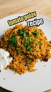 🍅 Tomato Pulao Recipe 🍚 Heat 3 tbsp ghee in a pan. Add 1 cinnamon stick, 1 tsp peppercorns, 2–3 cloves, and 1 bay leaf. Once aromatic, add 1 tbsp ginger-garlic paste and 1 sliced onion with salt to taste. Sauté until golden brown. Add 4 halved tomatoes, cover and cook for 5 mins. Peel off the tomato skins, mash them, and move to the side of the pan. To the side, add: 🌶 1 tsp chilli powder 🌿 1 tsp coriander powder ✨ ½ tsp garam masala 🧂 A pinch of cumin powder Roast the spices, then mix into