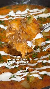 @doosifit Comfort Foods Made Healthy Episode 2: Cheesy Deconstructed Beef Enchiladas 🧀 🥩 🌯 🤤 For this series, we’ll be making low calorie, high protein versions of the most indulgent comfort foods. These foods are historically considered to be “unhealthy” or “bad for you”. But with a few simple tweaks, we’ll maintain those classic indulgent flavors, while increasing the protein content and keeping the calories low. macros (per serving) ⬇️ 453 calories 46g protein 33g carb 21g fat 17g fiber S