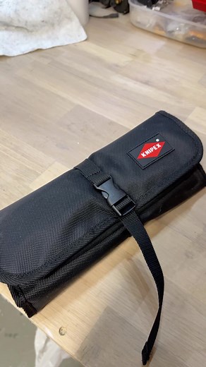 Did you know that KNIPEX not only offers hard tools, but also soft bags? Take a look at our roll-up bag 00 19 41 LE. You can only get it empty, but it is shown here filled with the tools of one of our company craftsmen. Up to 13 tools, quickly at hand and easily transported - so practical! #knipex #tools #pliers #madeingermany #handtools #zangen #plumbinglife #plumbers #electricians #electricianlife | Knipex