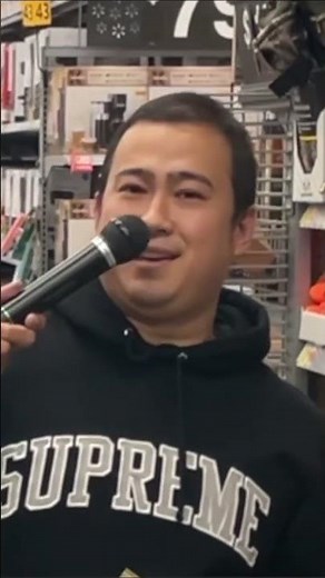 Fart spray on microphone prank🤢!