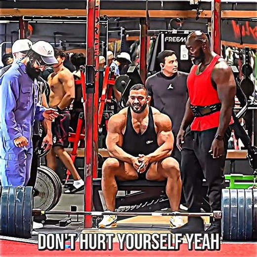 JANITOR vs THE BIGGEST GUY IN THE FINAL BOOS OF GYM 😤