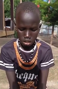 24K views · 1.1K reactions | Gari kɔn canɛ te kɛ riɛk cäri mi diit ɛlöŋ. Gat ɛ tɔt ɛmɔ de ja jälɛ kä rɔa ni kä Pinyudo ɛbeni kä Gämbɛl. Mi ci ɣöö ci jek ciek bär mi gɔa ca de näk ɛntämɛ kɛ piny mi ŋäc kɛ näk naath rö thin. Kɛn ciemani gat kä nɛmɛ görɛ ɣöö de kɛ cɔl ɛkumɛ kä 01 kɛbɛlɛ. De kɛ ben thiec kɛ mɛn lot kɛnɛ | Gatluak Buom Pal | Facebook