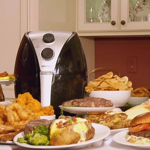 Priprema prazničnih delicija nikada nije bilo jednostavnija, a za to je najzaslužniji čarobnjak iz Delimano kuhinje- AIR FRYER! 😍 Obezbjedite i vi sebi najboljeg asistenta u kuhinji klikom na: http://links.delimano.ba/c/19928706 ili nam pišite u inbox. Akcijska cijena: 149,90 KM | Delimano.ba