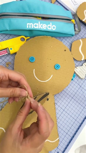 DIY Gingerbread People Decorations - Created with Makedo 📦