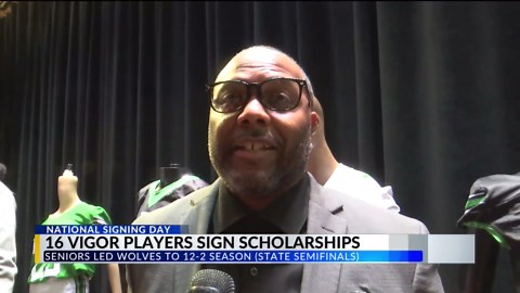 16 Vigor football players sign letters of intent