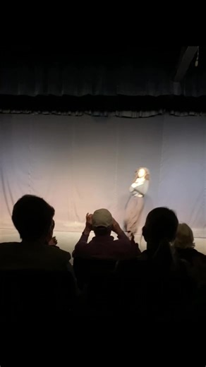 Exploring 'The Girl in 14G' Musical Performance