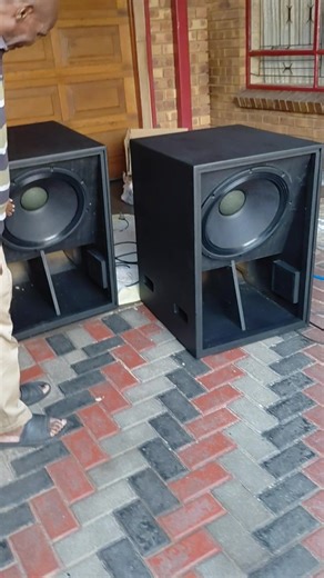Mini Scoop Subwoofer: Power and Performance Unleashed