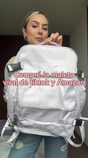Compre la maleta de viaje viral de tiktok y amazon! Dicen que es perfecta para viajar en avión, que le cabe de todo y cuenta como articulo personal 🤔 #maletadeviaje #maletaamazon #amazon #viaje #parati #foryou #tiktokmehizocomparlo