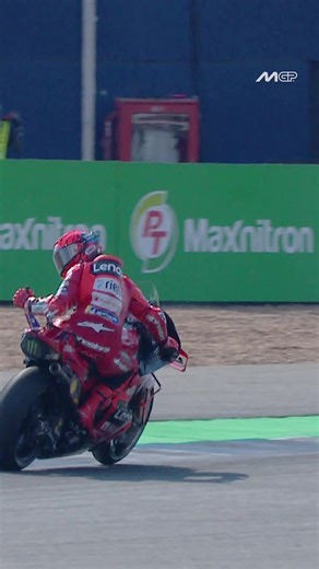 A year to remember. Stunning, fabulous, speechless. Human and emotional. Ducati Lenovo Team - Season recap 👑Triple crown 🏆13 GP victories 🥇16 Sprint wins 🔴835 Team points ➡️ Discover more on @ducati official YT page #ForzaDucati